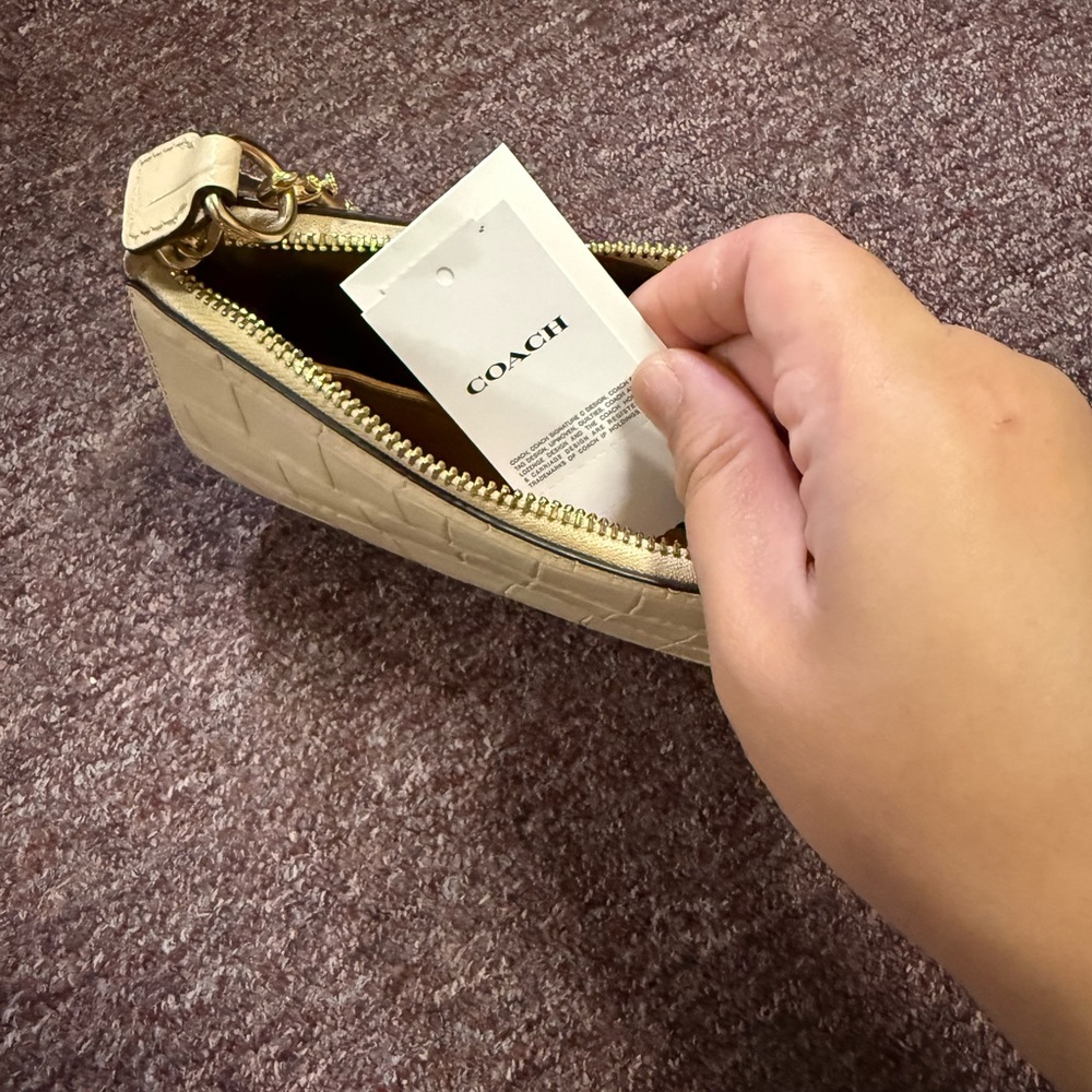Coach Nolita 19 - Picture 4 of 10